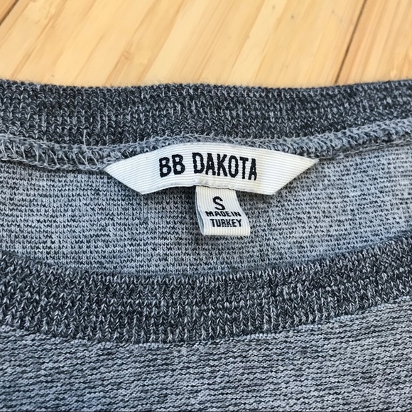 Bb Dakota Erma Floral Sweatshirt Top, S. - Picture 6 of 7